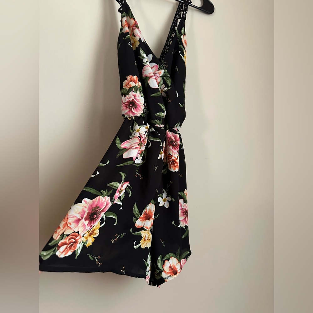 Elegant Black Floral Romper with Lace CrossStraps By Lush, Womens Size Small